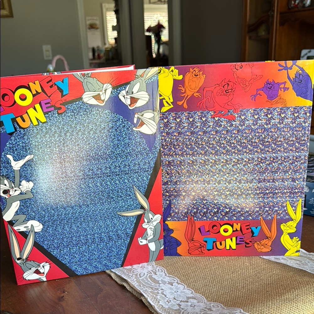 Looney Tunes Magic Eye 3D Puzzle Folder for Binder Bugs Bunny Tasmanian Devil